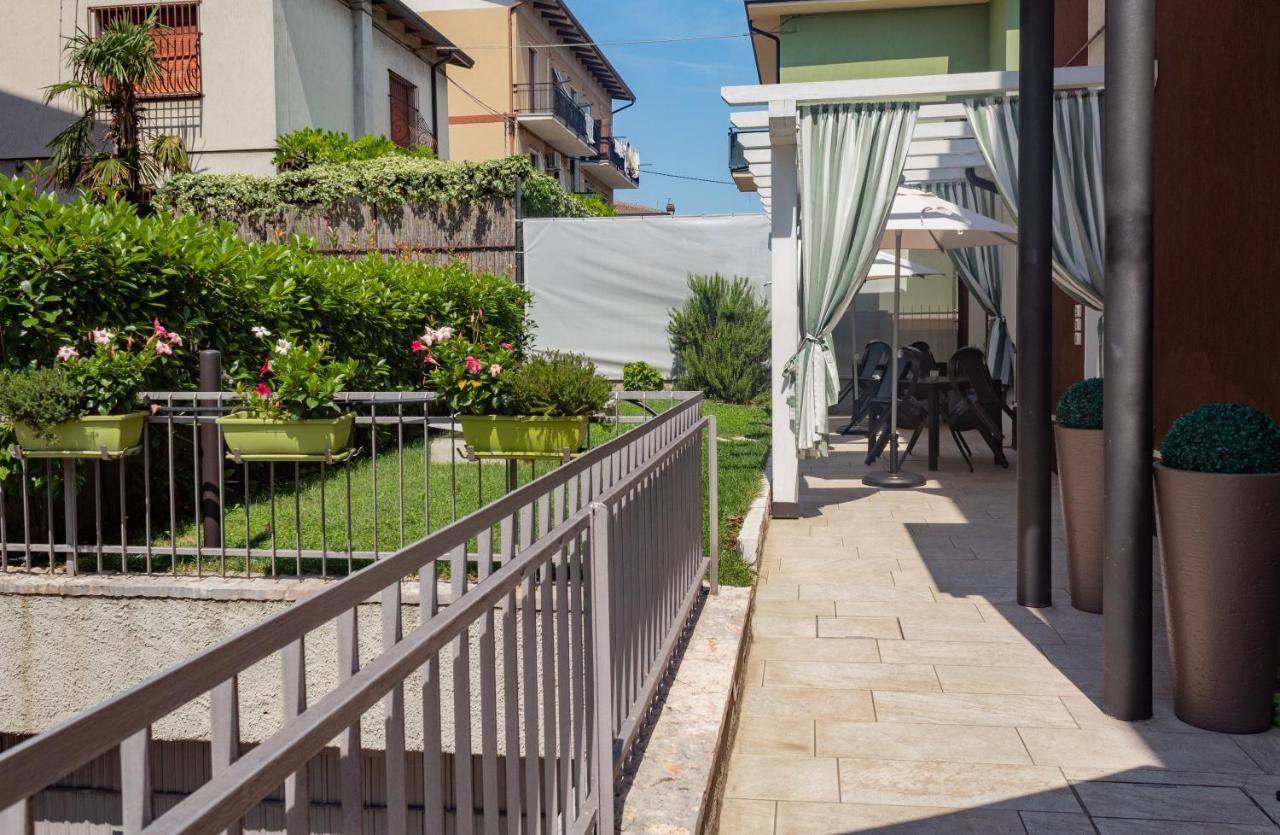 Blau Vacanze Peschiera del Garda Exterior photo